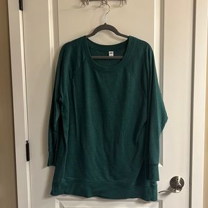 Long sleeve crew neck sweatshirt